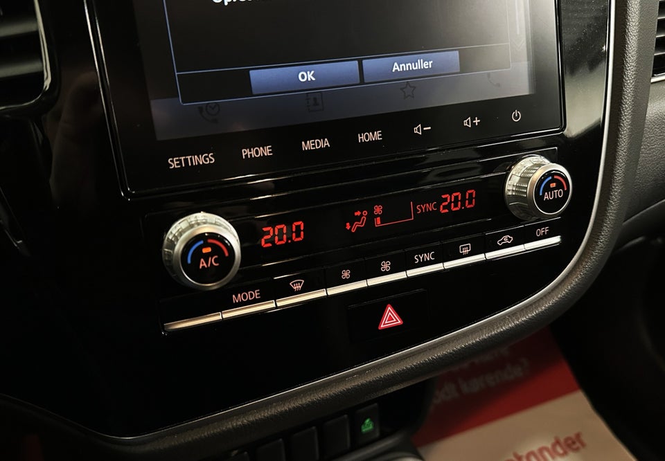 Mitsubishi Outlander 2,4 PHEV Instyle CVT 4WD 5d