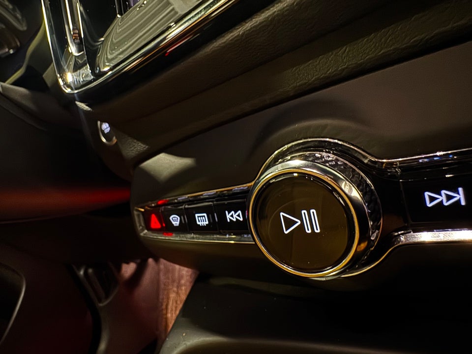 Volvo XC40 1,5 T5 ReCharge Inscription aut. 5d