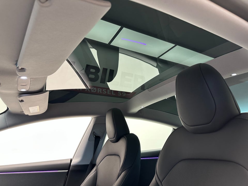 Tesla Model 3 RWD 4d