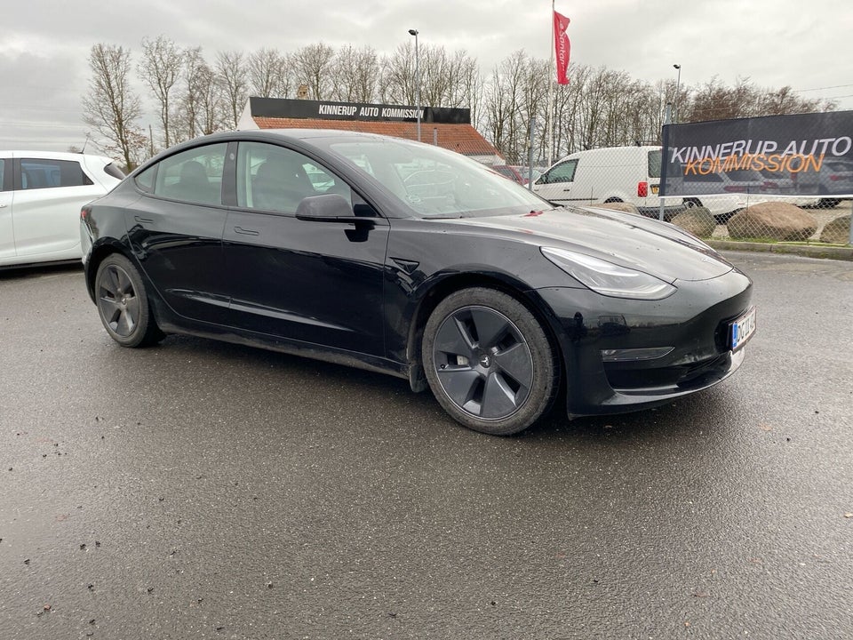 Tesla Model 3 Long Range AWD 4d