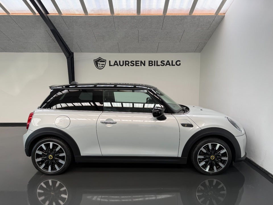 MINI Cooper SE Classic Trim 3d