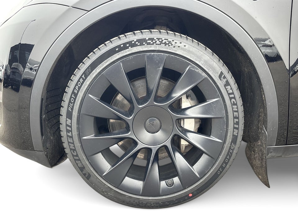 Tesla Model Y Long Range AWD 5d
