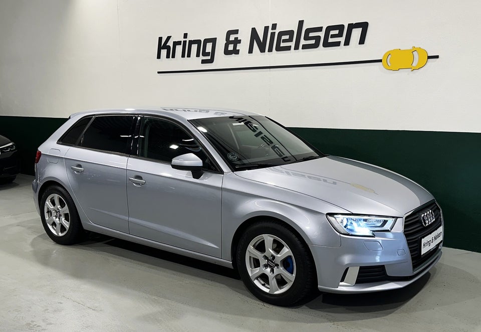Audi A3 1,6 TDi 110 Sport Sportback 5d