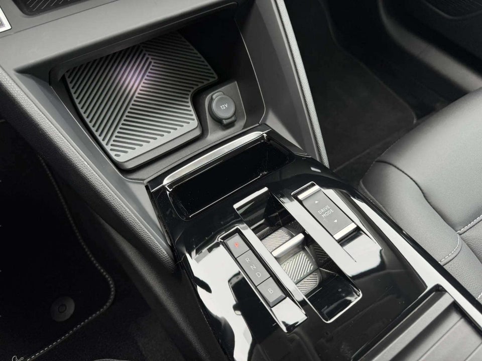 Citroën ë-C4 X 50 Shine 4d