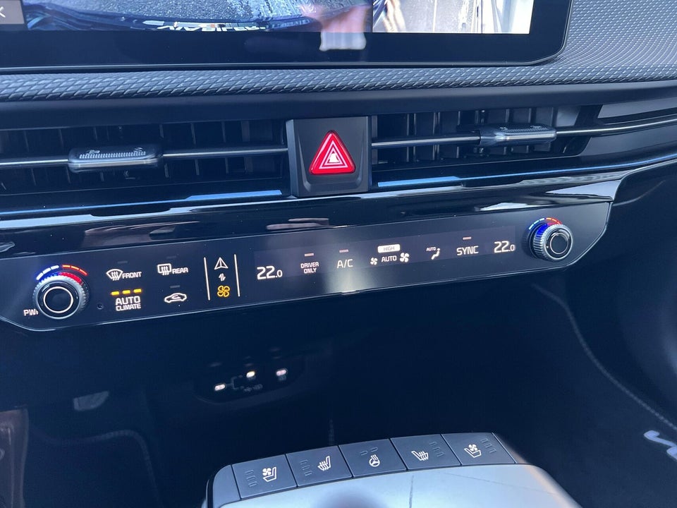 Kia EV6 84 Long Range Upgrade 5d