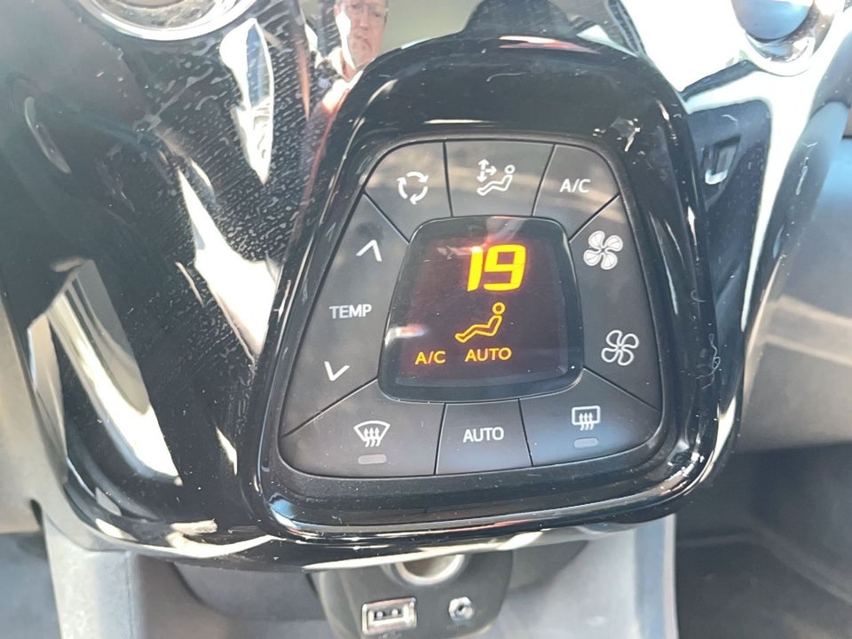 Peugeot 108 1,0 e-VTi 72 Allure+ 5d