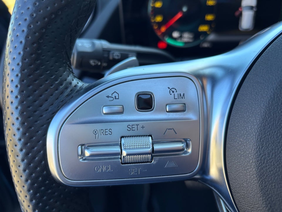 Mercedes EQA350 AMG Line 4Matic 5d