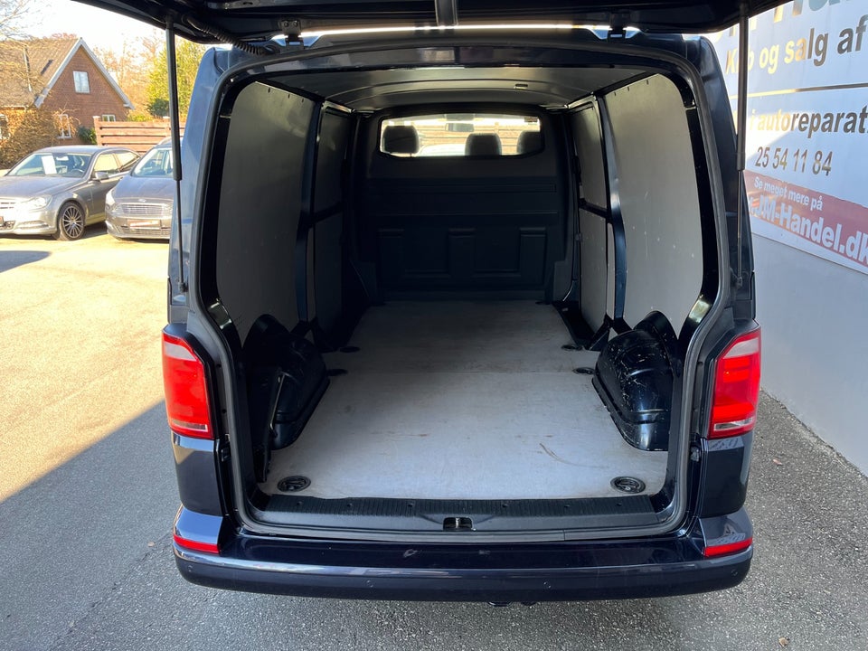 VW Transporter 2,0 TDi 180 Kassevogn DSG lang