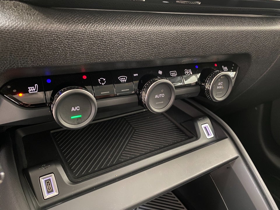 Citroën C4 1,2 PureTech 130 Carré EAT8 5d