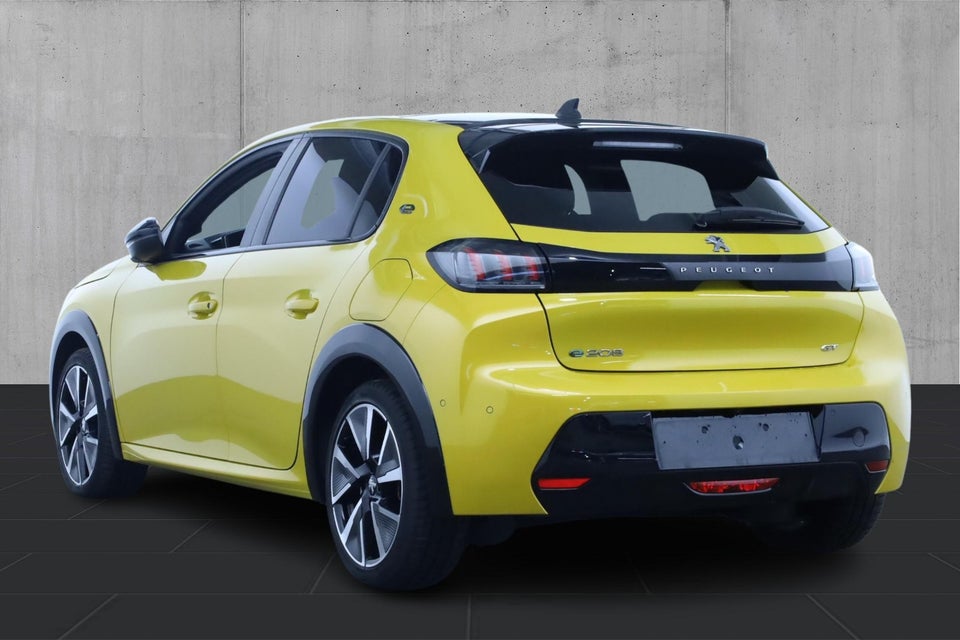 Peugeot e-208 50 GT 5d