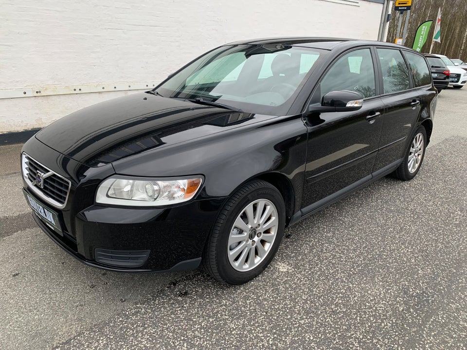 Volvo V50 1,6 Kinetic 5d