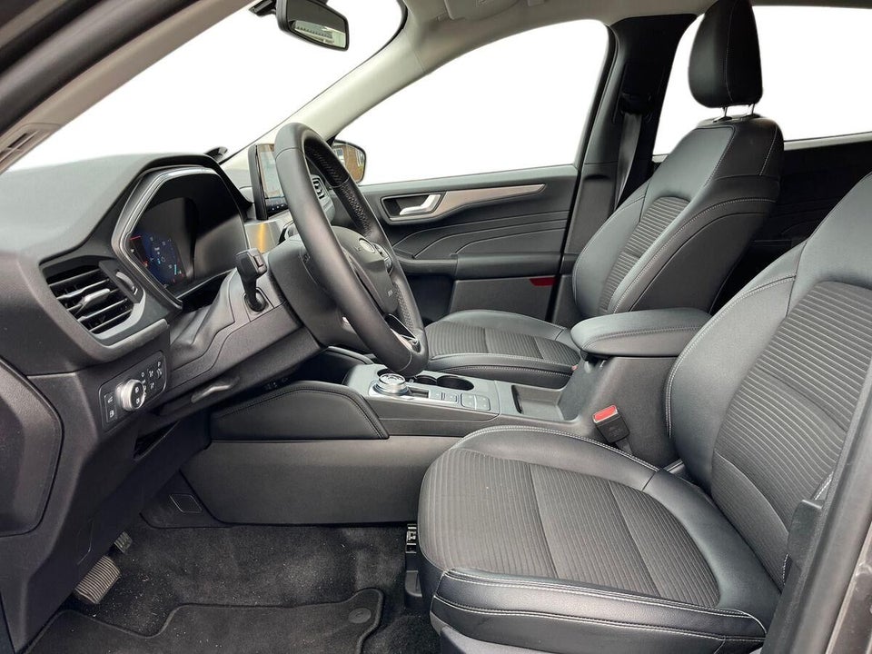 Ford Kuga 2,5 PHEV Titanium X CVT 5d