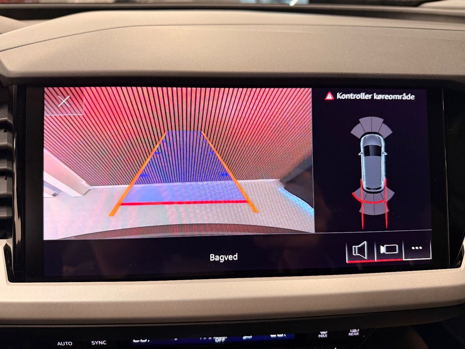 Audi Q4 e-tron 40  5d