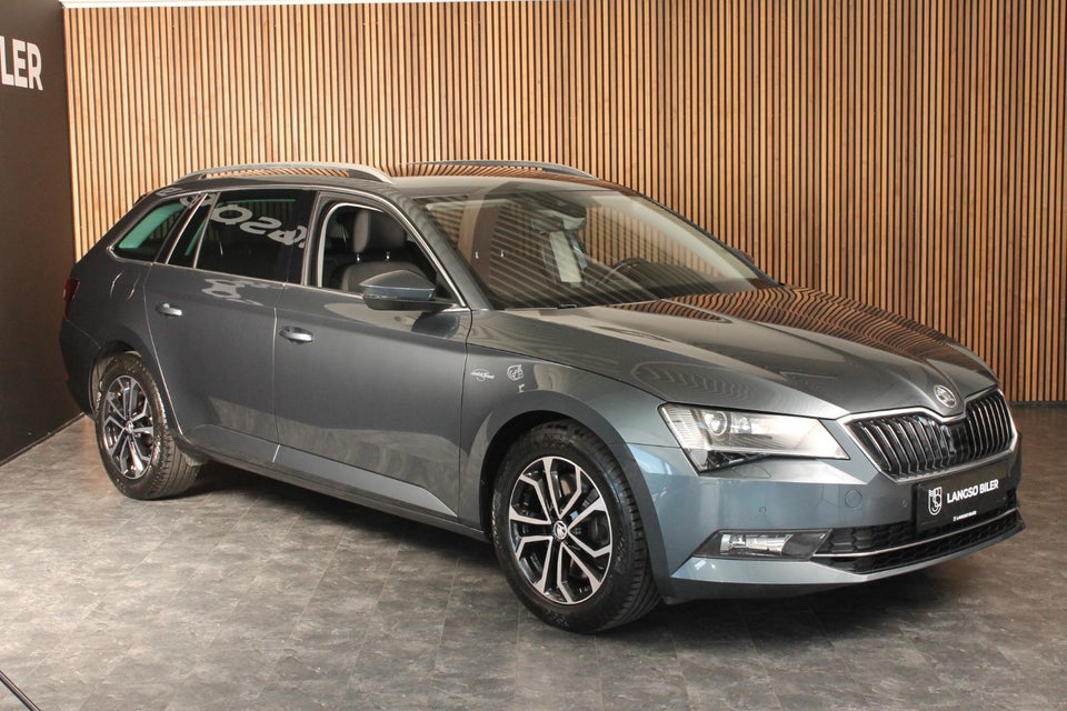 Skoda Superb 2,0 TSi 280 Style Combi DSG 4x4 5d