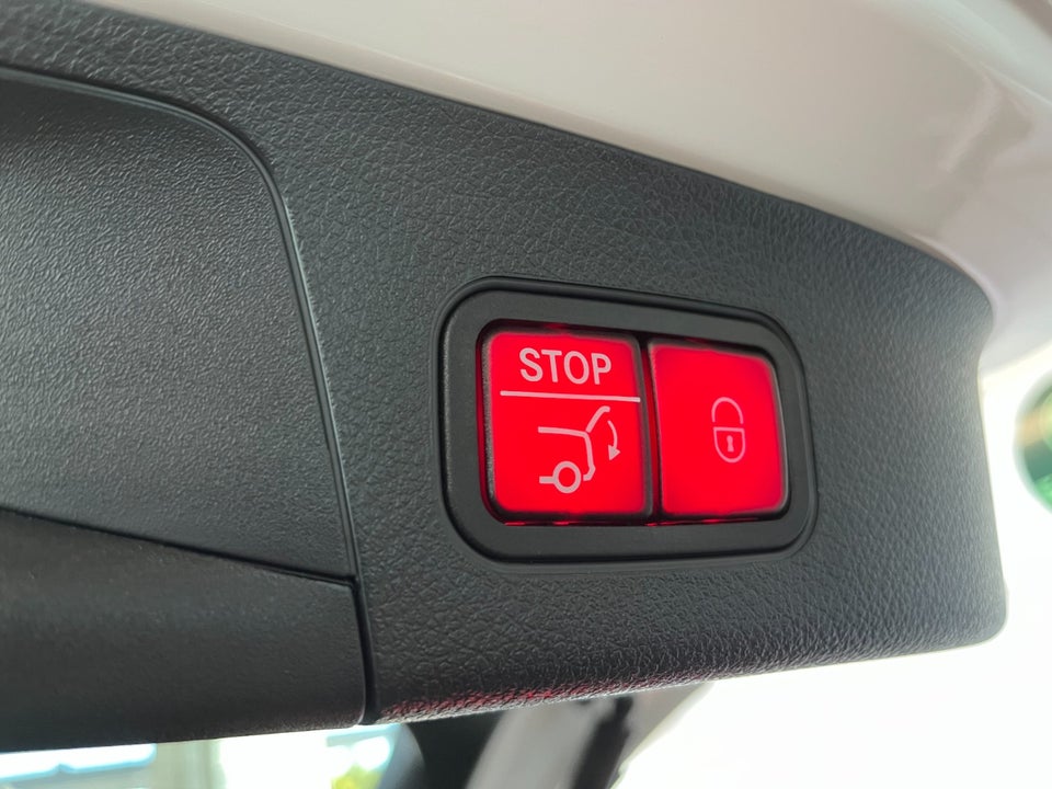 Mercedes EQA300 Progressive 4Matic 5d