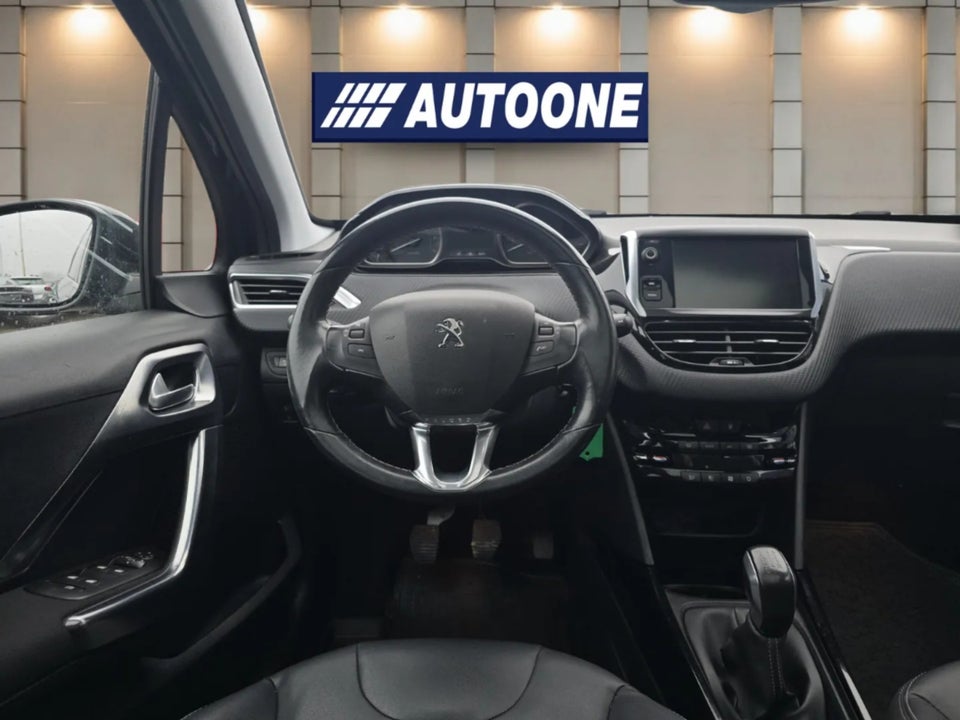 Peugeot 2008 1,2 e-THP 110 Allure Sky 5d