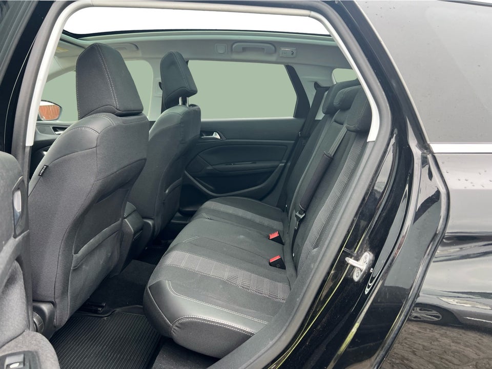 Peugeot 308 1,6 BlueHDi 120 Allure Sky SW 5d