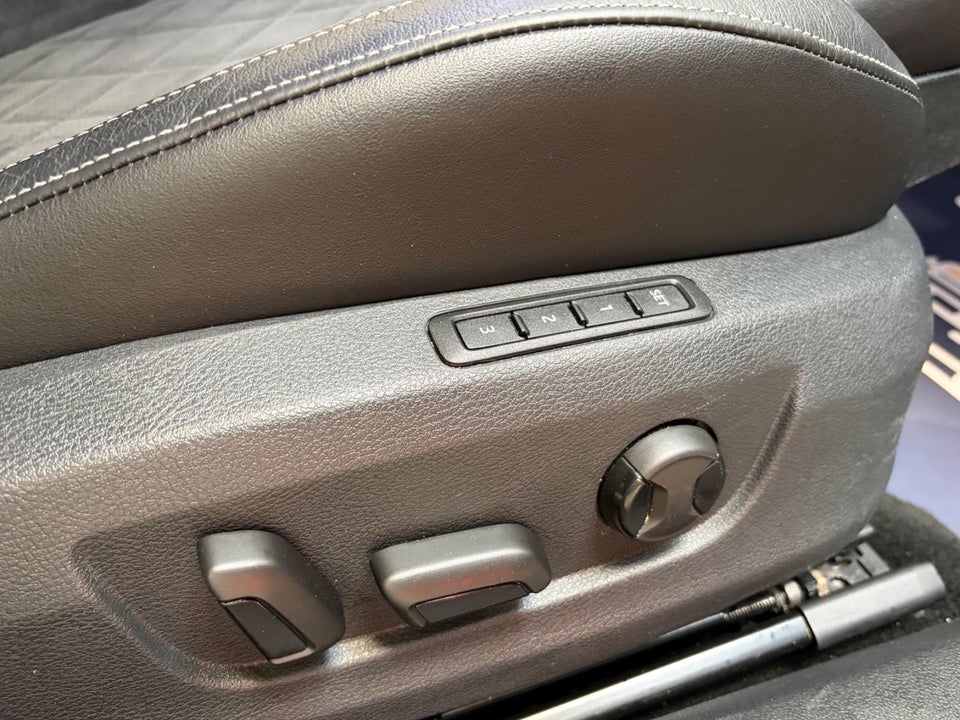 Skoda Superb 1,4 TSi iV Sportline Combi DSG 5d