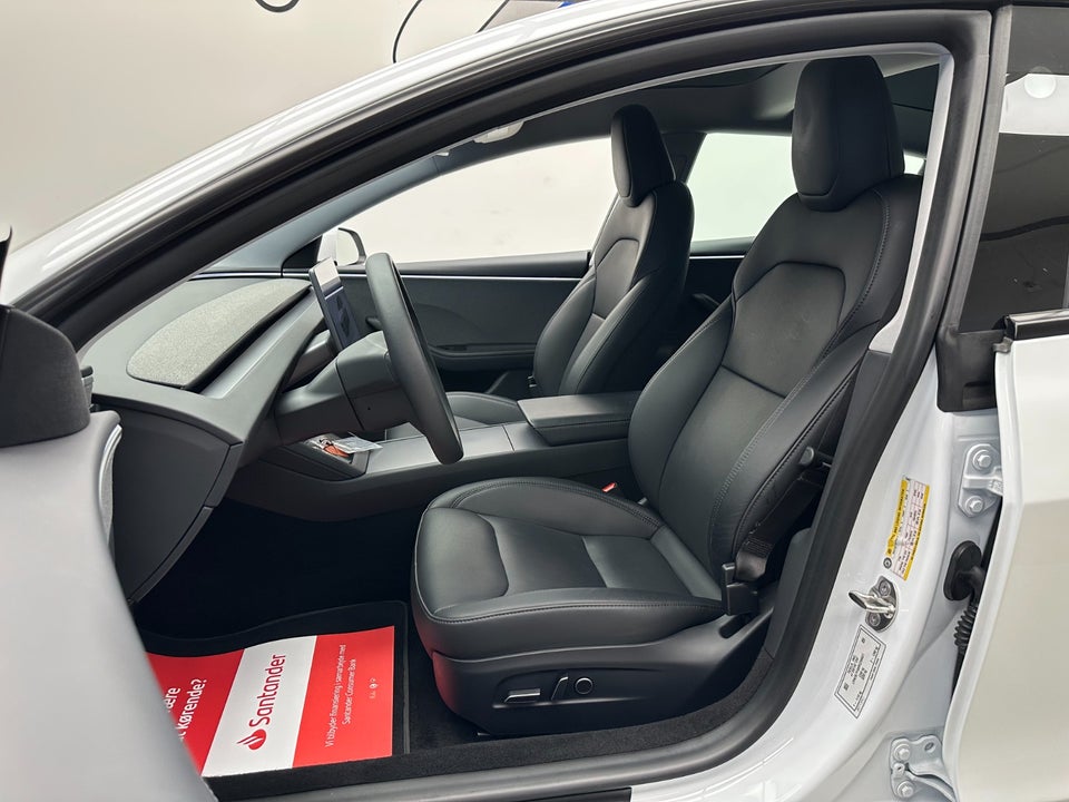 Tesla Model 3 RWD 4d