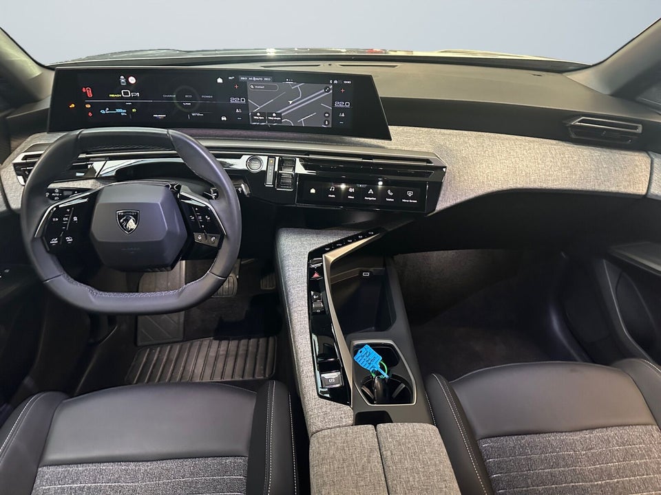 Peugeot e-5008 77 Allure 7prs 5d