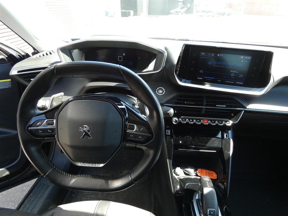 Peugeot 2008 1,5 BlueHDi 130 Allure Pack EAT8 Van 5d