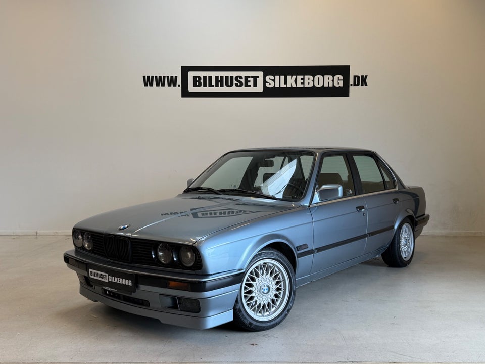 BMW 320i 2,0  4d