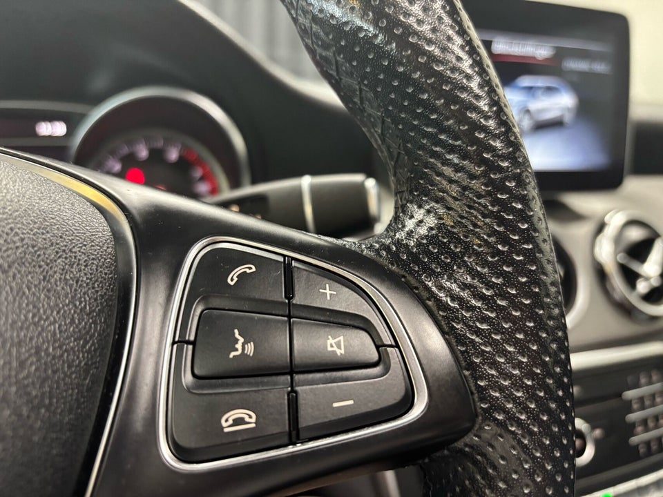 Mercedes GLA250 2,0 aut. 4Matic 5d