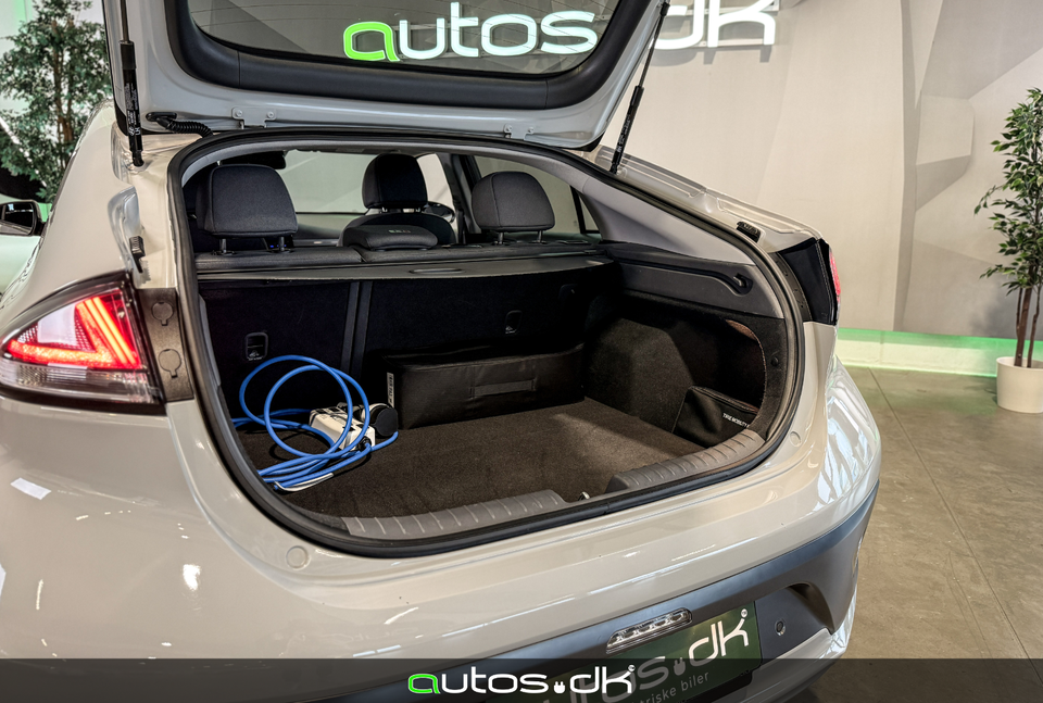 Hyundai Ioniq 40 EV Premium 5d
