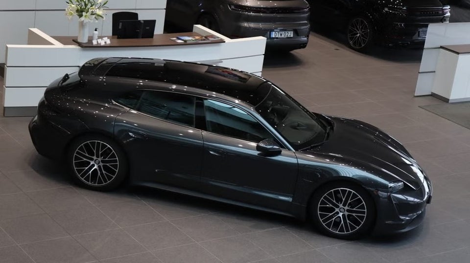 Porsche Taycan Performance+ Sport Turismo 5d