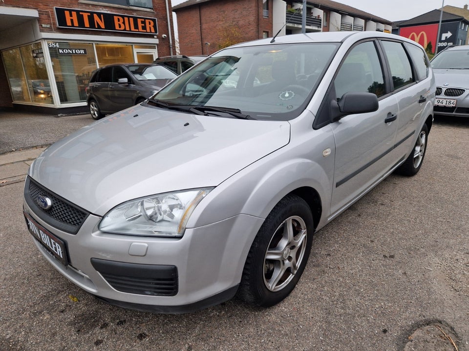 Ford Focus 1,6 Trend 100 5d