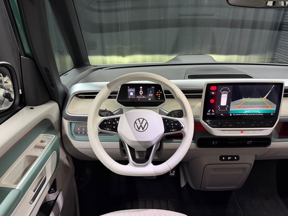 VW ID. Buzz 77 Pro SWB 5d