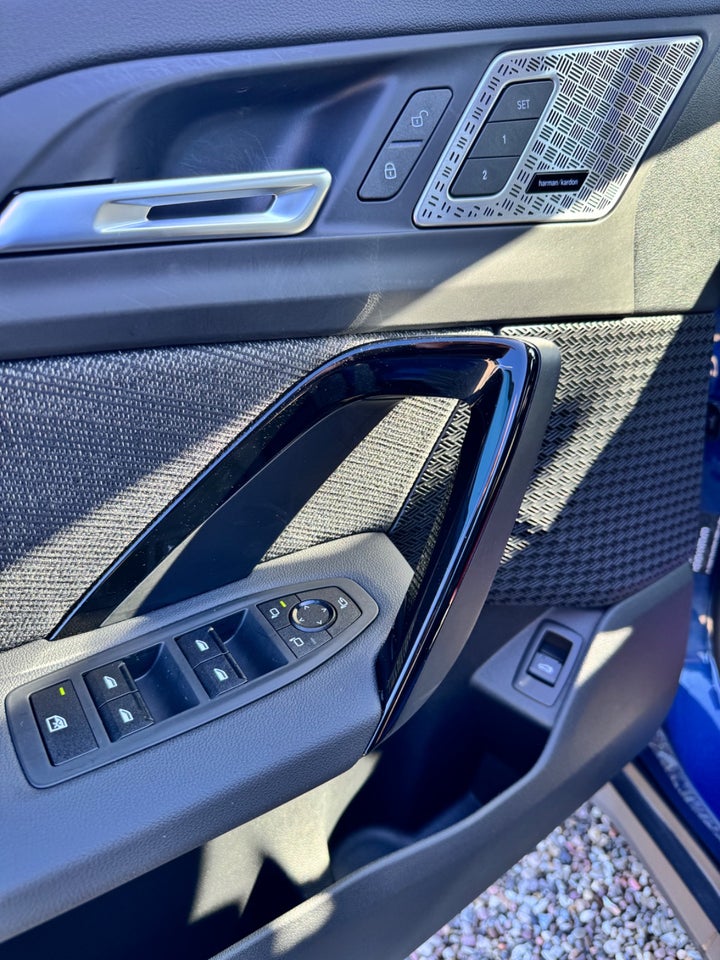 BMW iX1 eDrive20 X-Line 5d