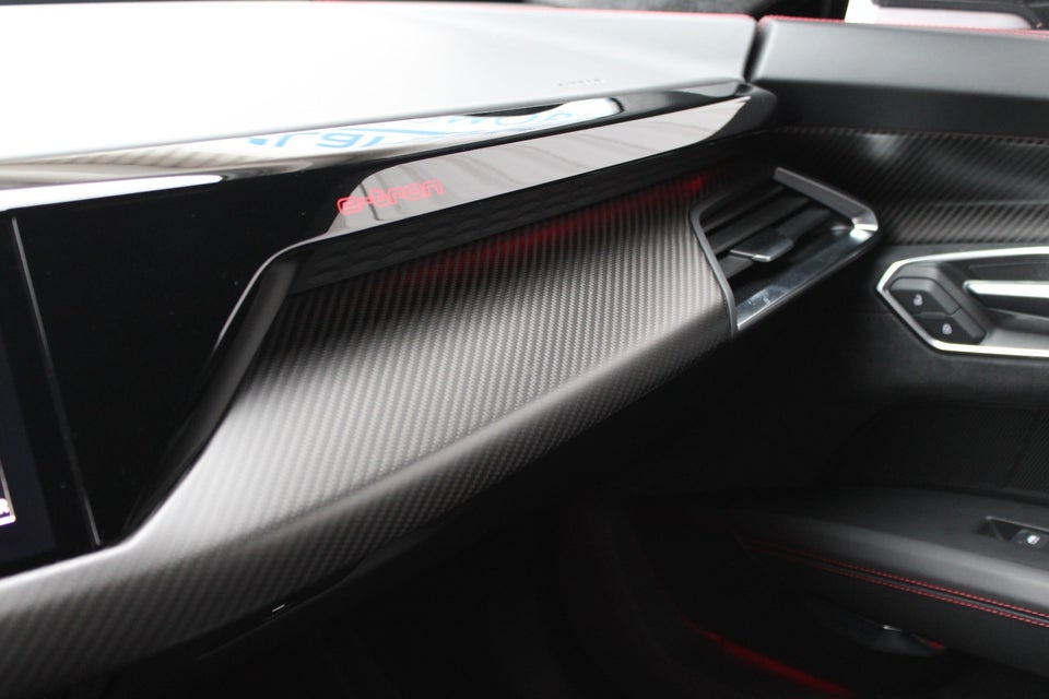 Audi RS e-tron GT quattro 4d