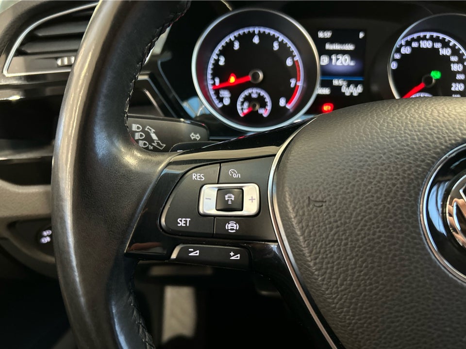 VW Touran 1,5 TSi 150 Highline DSG 7prs 5d