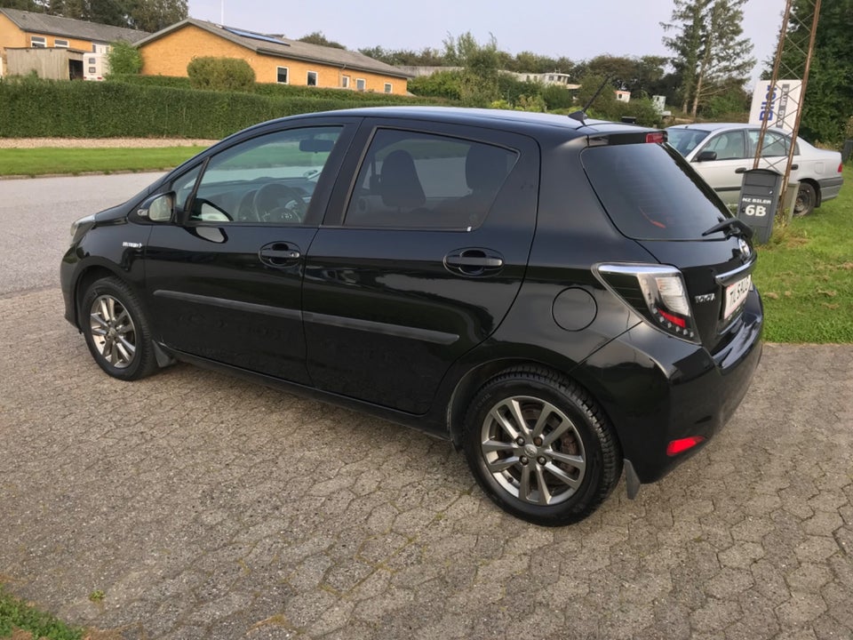 Toyota Yaris 1,5 Hybrid H2 Touch CVT 5d