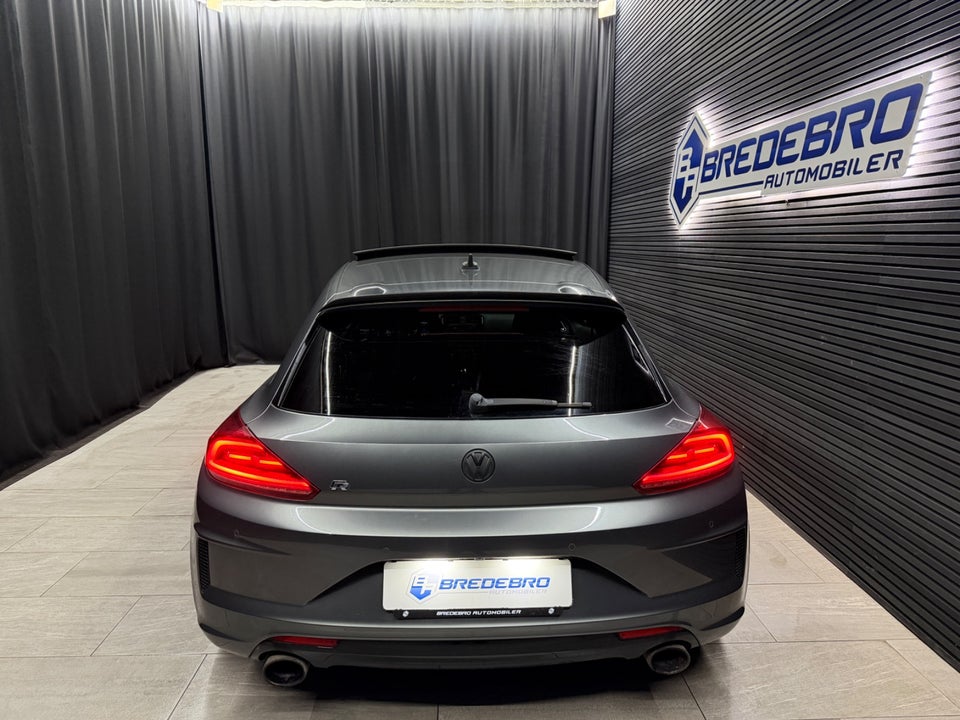 VW Scirocco 2,0 TSi 280 R DSG Van 3d