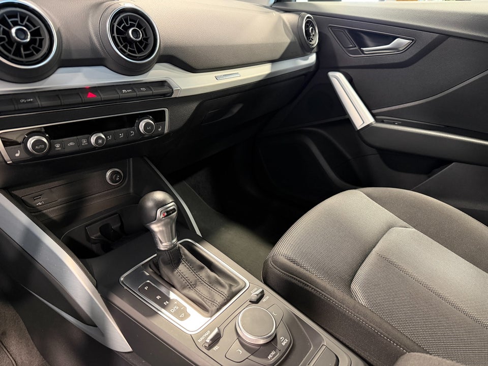 Audi Q2 35 TFSi Prestige S-tr. 5d