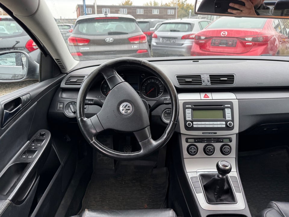 VW Passat 2,0 FSi Comfortline 4d