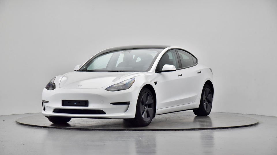 Tesla Model 3 Long Range AWD 4d