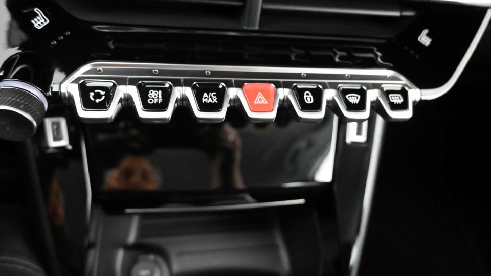 Peugeot 208 1,2 PureTech 100 Allure 5d