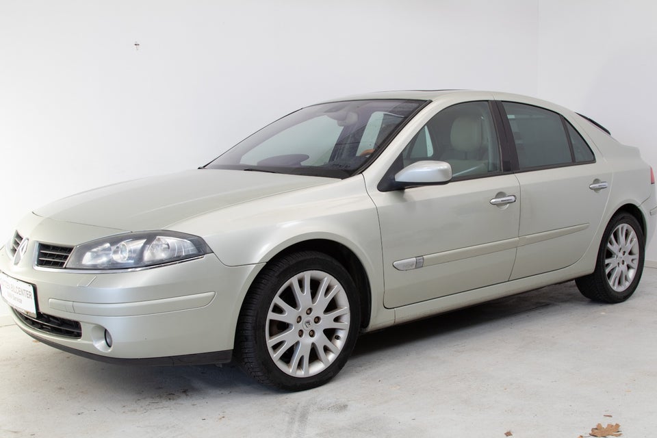 Renault Laguna II 3,0 Dynamique aut. 5d