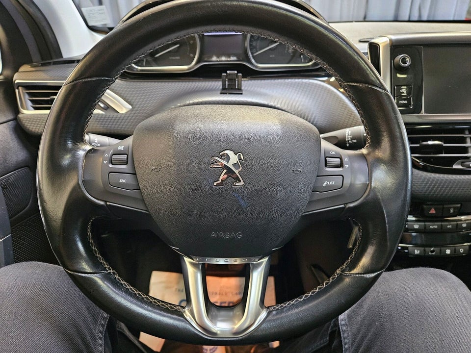 Peugeot 2008 1,6 BlueHDi 100 Desire Sky 5d