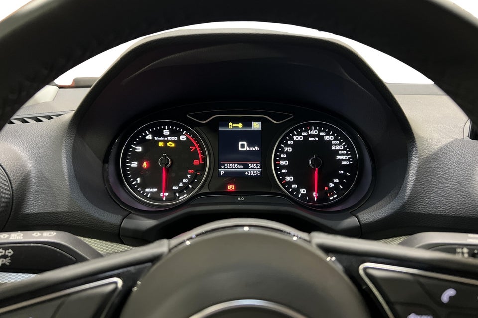 Audi Q2 35 TFSi Prestige S-tr. 5d