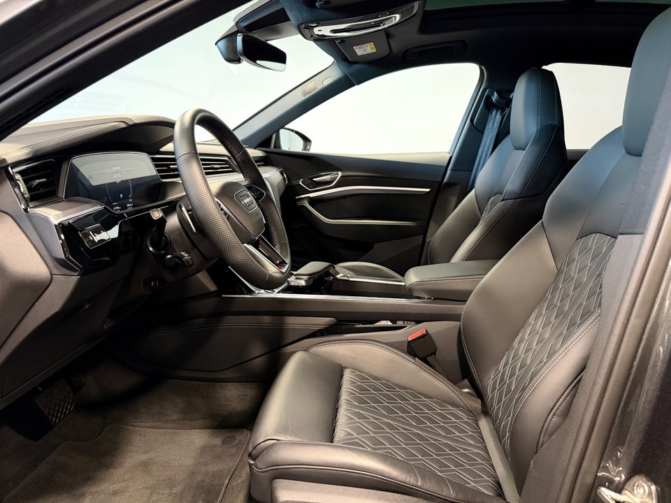 Audi e-tron 55 S-line Sportback quattro 5d