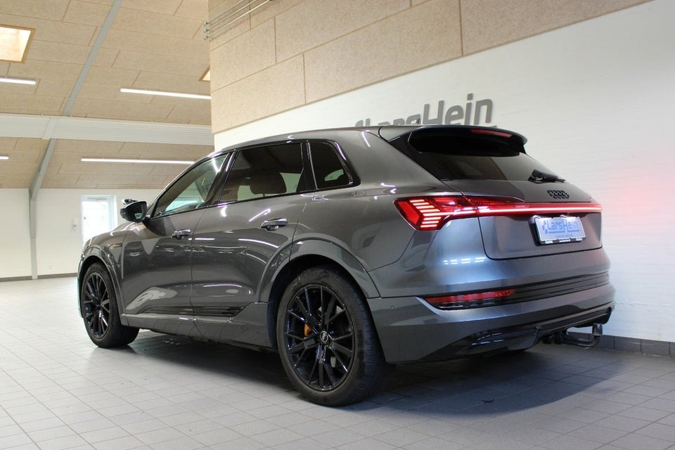 Audi e-tron 55 S-line quattro 5d