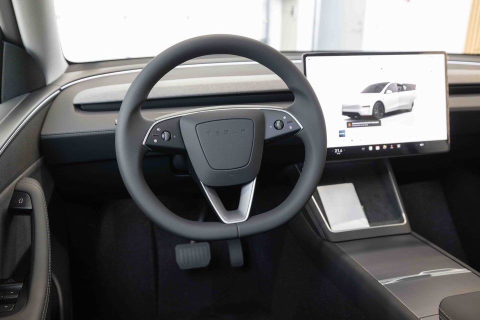 Tesla Model Y Long Range RWD 5d