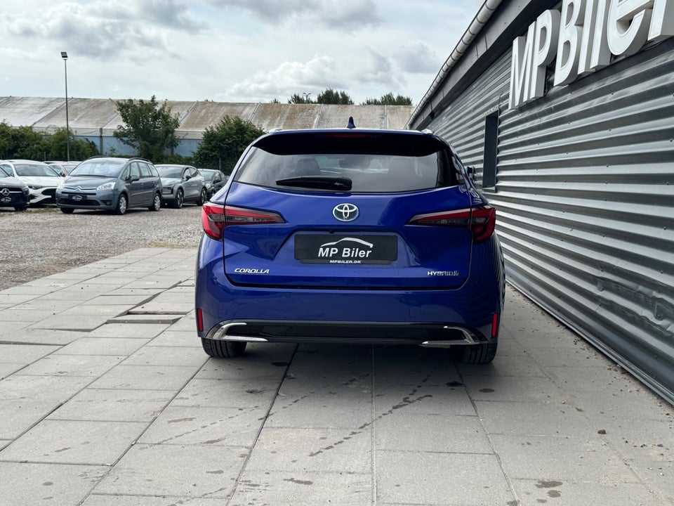 Toyota Corolla 1,8 Hybrid Style Touring Sports e-CVT 5d