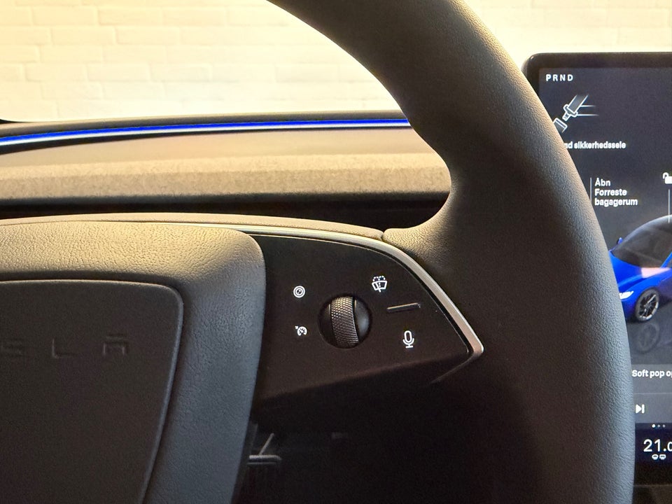 Tesla Model 3 Long Range AWD 4d