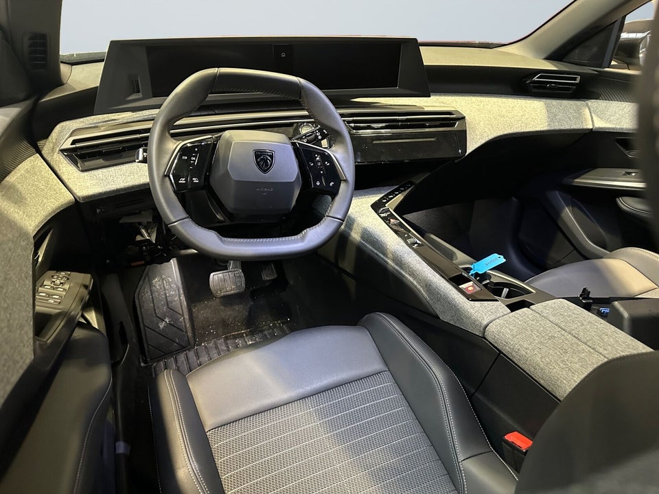 Peugeot e-5008 77 Allure Pack 7prs 5d