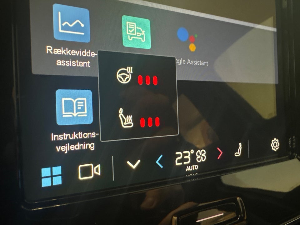 Volvo XC40 ReCharge Extended Range Plus 5d